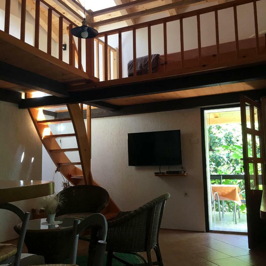 Apartments Smit Cres Εξωτερικό φωτογραφία